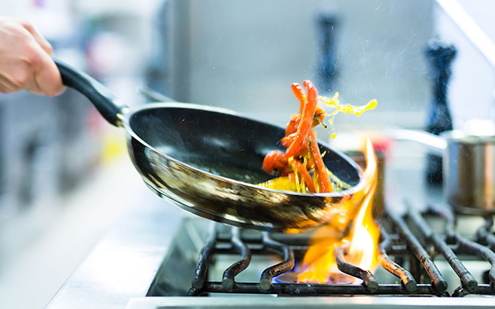 Meister des Wok: Entdecken Sie die Kunst des Wok-Kochens